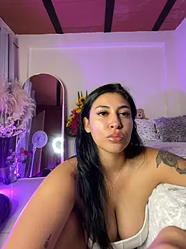 Snapshot of Sol_Miller chatting on 03.10.25 Sol Miller online show from 03.10.25