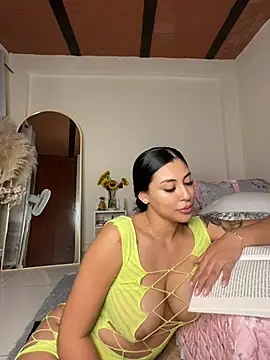 Snapshot of Sol_Miller chatting on 03.18.25 Sol Miller online show from 03.18.25