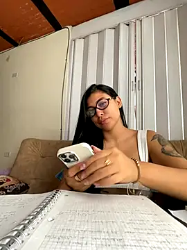 Snapshot of Sol_Miller chatting on 10.26.25 Sol Miller online show from 10.26.25