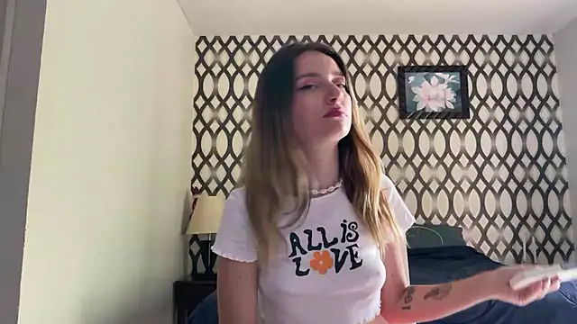 SirenaBelle online show from 01.19.25