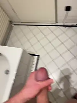 Snapshot of Lucasbwc69 chatting on 12.30.24 Lucasbwc69 online show from 12.30.24