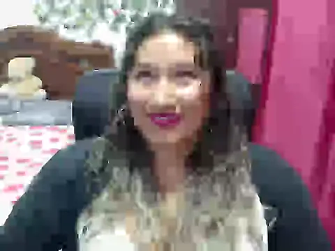 Snapshot of EmilyLove1014 chatting on 01.08.25 EmilyLove1014 online show from 01.08.25