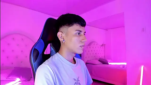 Levin Hikaru online show from 01.21.25