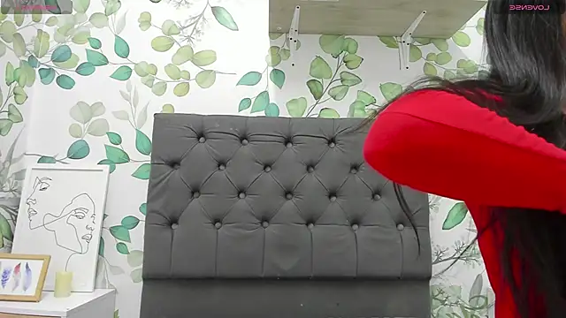 atilanadiaz7 online show from 02.14.25