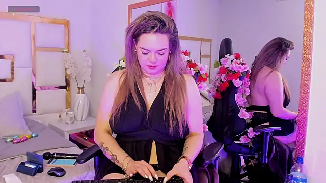 AvaMiia online show from 04.25.26