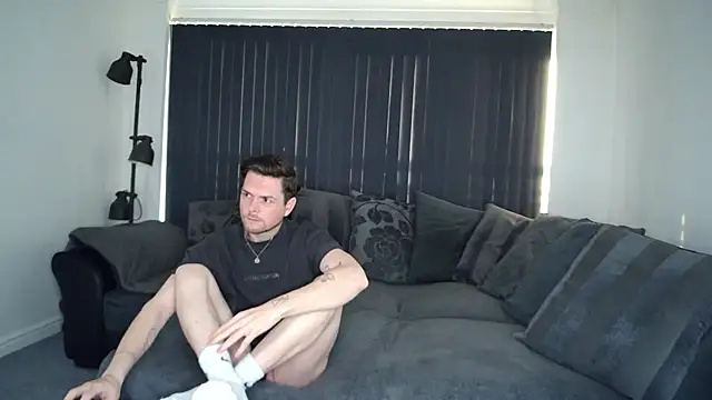 Snapshot of twotwinkhusbandss chatting on 09.11.25 twotwinkhusbandss online show from 09.11.25