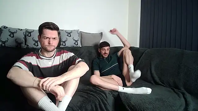 Snapshot of twotwinkhusbandss chatting on 02.03.26 twotwinkhusbandss online show from 02.03.26