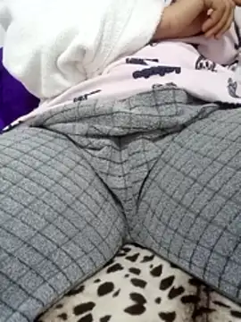 Snapshot of Bombamom chatting on 03.05.26 Bombamom online show from 03.05.26