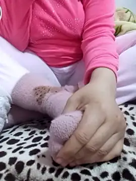 Snapshot of Bombamom chatting on 03.06.26 Bombamom online show from 03.06.26