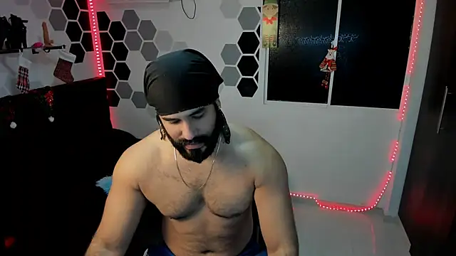 Snapshot of eda_karim chatting on 12.15.24 eda karim online show from 12.15.24