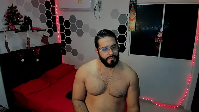 Snapshot of eda_karim chatting on 12.22.24 eda karim online show from 12.22.24