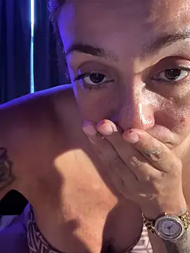 Snapshot of cabrooonaaa chatting on 12.14.25 cabrooonaaa online show from 12.14.25