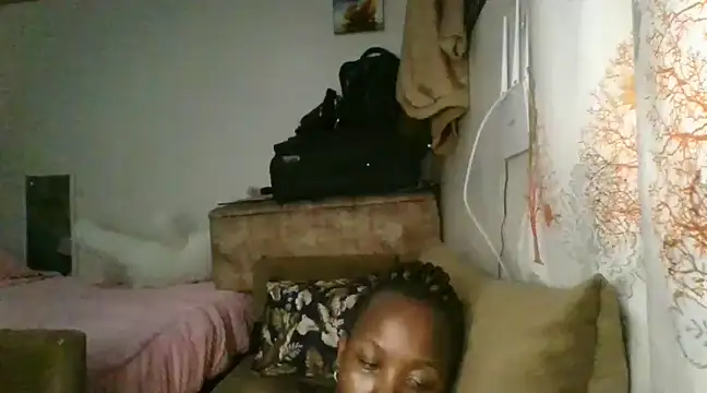 Snapshot of Sonnia_ chatting on 12.17.24 Sonnia online show from 12.17.24