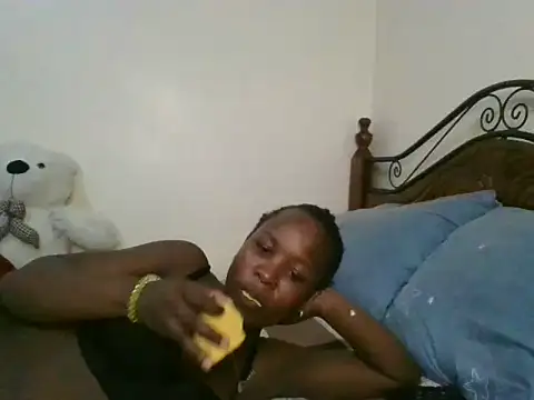 Snapshot of Sonnia_ chatting on 02.09.25 Sonnia online show from 02.09.25