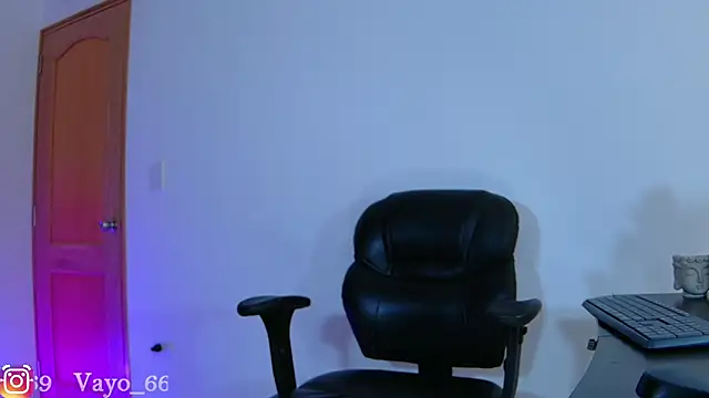 vayolett01 dakotta online show from 02.14.25