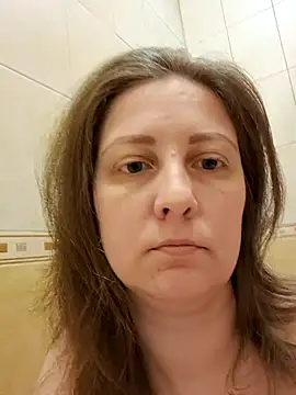 Sakura Green online show from 01.24.25