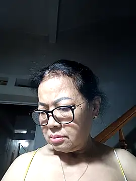 Hotestlove online show from 04.21.26