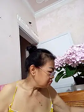 Hotestlove online show from 04.22.26