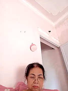 Hotestlove online show from 05.04.26