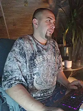 Foxyshaved online show from 11.25.25