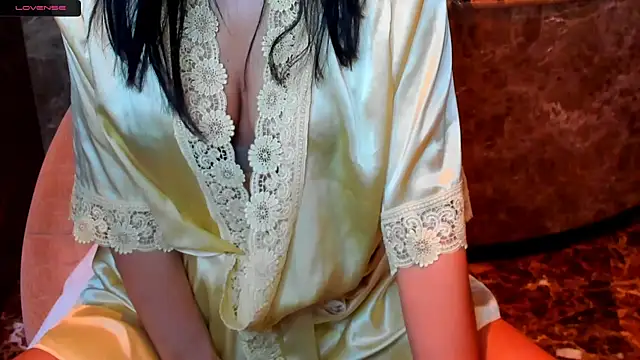 Snapshot of yourastral chatting on 12.24.24 yourastral online show from 12.24.24