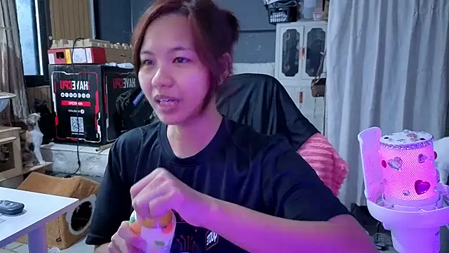 Kana G online show from 04.30.26