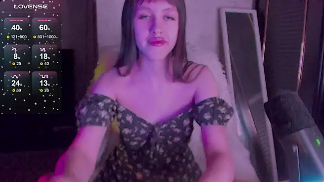 Snapshot of Sofagreen_ chatting on 12.19.25 Sofagreen online show from 12.19.25