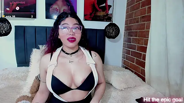 kyliejenner hot online show from 02.16.26