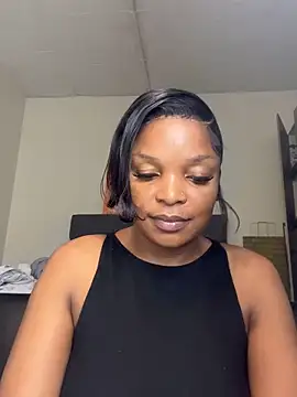 Snapshot of slimcateee chatting on 05.04.26 slimcateee online show from 05.04.26