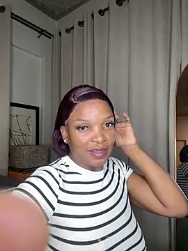 Snapshot of slimcateee chatting on 06.10.26 slimcateee online show from 06.10.26