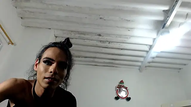 Snapshot of DanielaTsDom chatting on 01.11.25 DanielaTsDom online show from 01.11.25