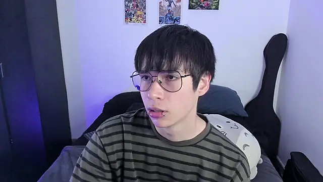 Aventure Twinks online show from 10.25.25