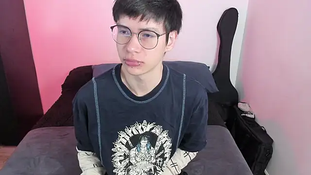 Snapshot of Aventure_Twinks chatting on 01.13.26 Aventure Twinks online show from 01.13.26