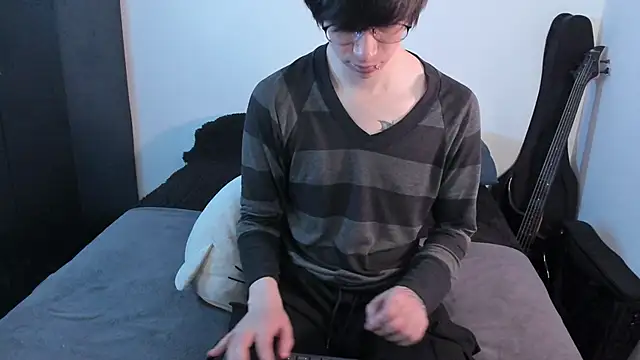 Snapshot of Aventure_Twinks chatting on 06.03.26 Aventure Twinks online show from 06.03.26