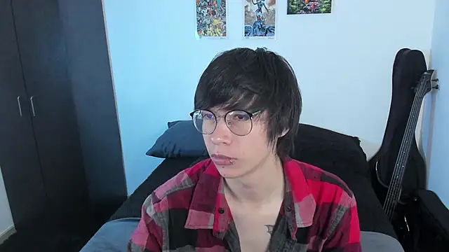 Snapshot of Aventure_Twinks chatting on 06.05.26 Aventure Twinks online show from 06.05.26