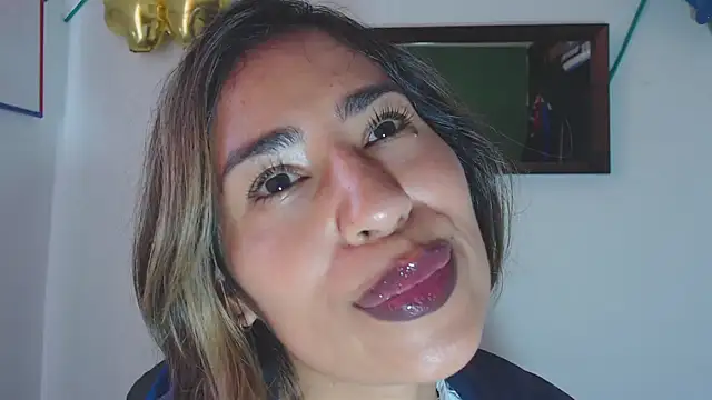 Snapshot of fantasty_nylon chatting on 12.03.24 fantasty nylon online show from 12.03.24