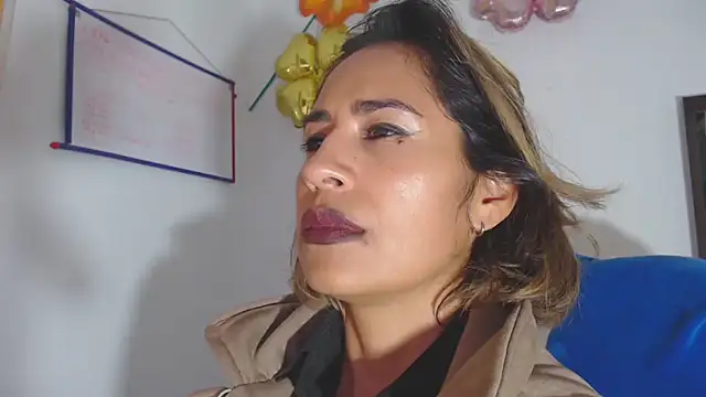 Snapshot of fantasty_nylon chatting on 12.07.24 fantasty nylon online show from 12.07.24