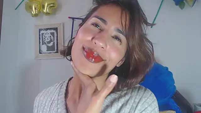 Snapshot of fantasty_nylon chatting on 01.29.25 fantasty nylon online show from 01.29.25