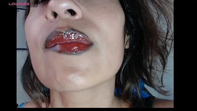 Snapshot of fantasty_nylon chatting on 02.07.25 fantasty nylon online show from 02.07.25