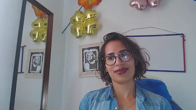 Snapshot of fantasty_nylon chatting on 02.08.25 fantasty nylon online show from 02.08.25