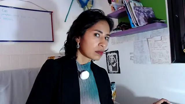 Snapshot of fantasty_nylon chatting on 09.17.25 fantasty nylon online show from 09.17.25