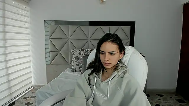 nina pons online show from 03.12.25