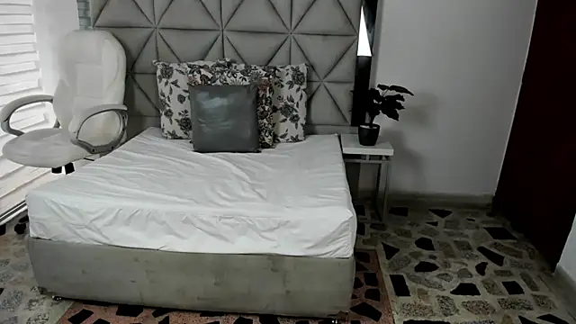 nina pons online show from 03.20.25