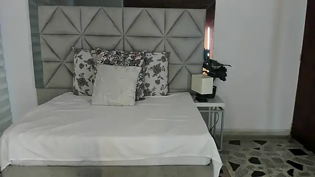 nina pons online show from 10.22.25