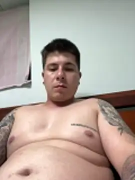 Snapshot of alienslian chatting on 12.21.25 alienslian online show from 12.21.25