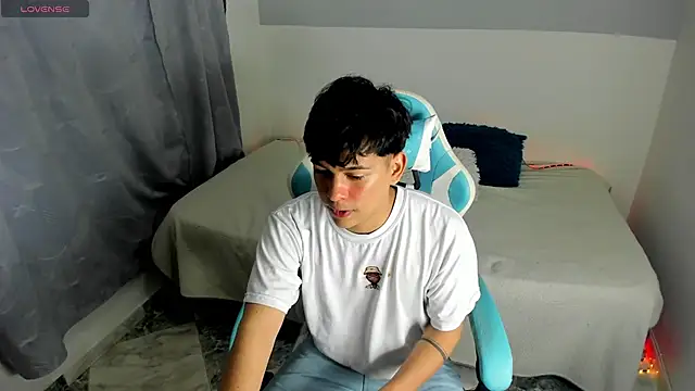 Snapshot of Franco_Rizzo_ chatting on 03.16.25 Franco Rizzo  online show from 03.16.25