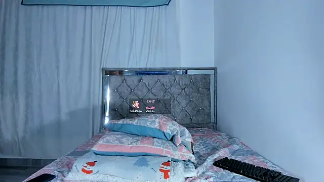 Snapshot of Muscle_King_Cum chatting on 01.28.25 Muscle King Cum online show from 01.28.25