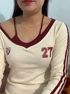 Snapshot of Hoanami chatting on 01.04.25 Hoanami online show from 01.04.25