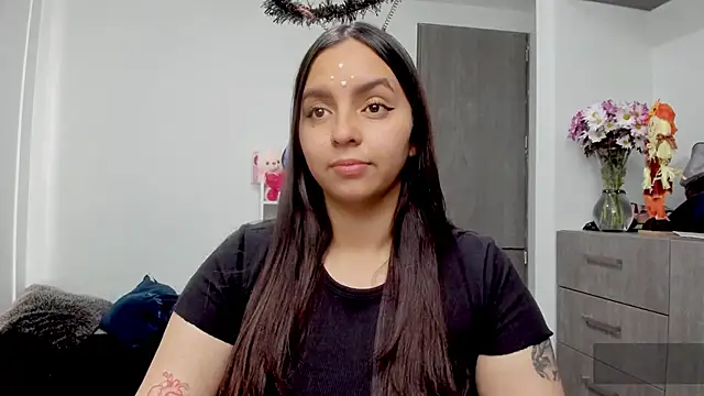 Valery7rose  online show from 10.19.25