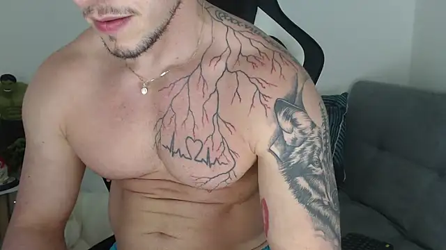 Snapshot of Angel_bran chatting on 12.17.25 Angel bran online show from 12.17.25